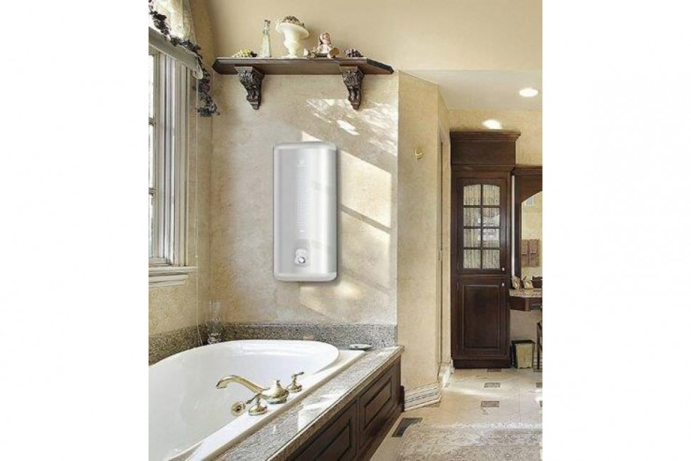 Водонагреватель электрический накопительный Electrolux EWH 100 Royal
